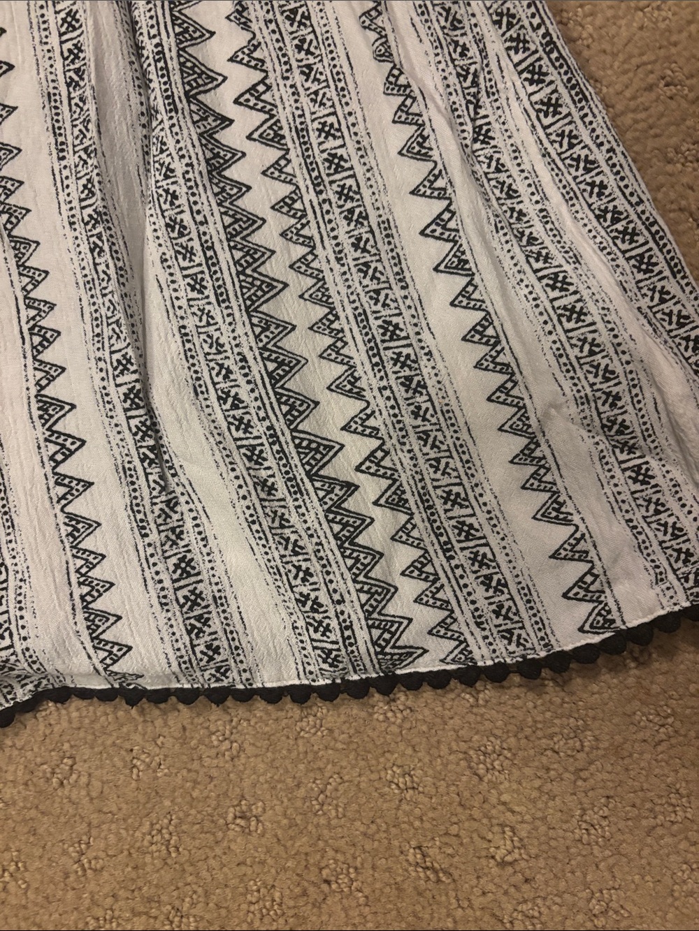 Old Navy Black & White Patterned Girls' Tank Tops - Picture 8 of 10